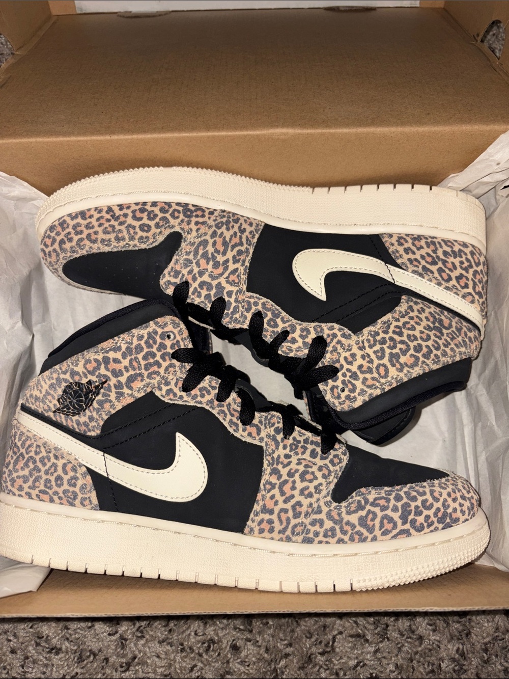 Air Jordan 1 Mid SE GS ‘Leopard’